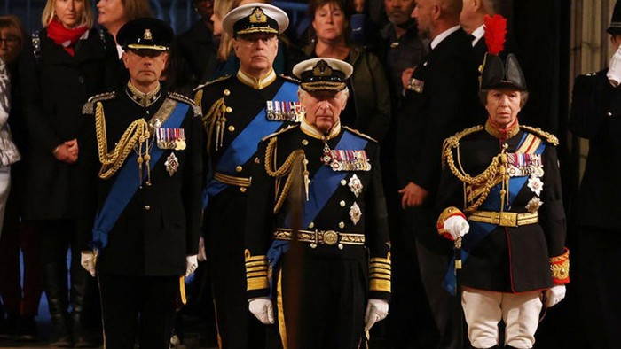 img-title Fakta Menarik Ketiga Adik Kandung Raja Charles III, Ada yang Penuh Inspirasi sampai Pernah Terlibat Sensasi!