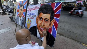 img-title FOTO: Euforia Crazy Rich Rishi Sunak Jadi PM Inggris