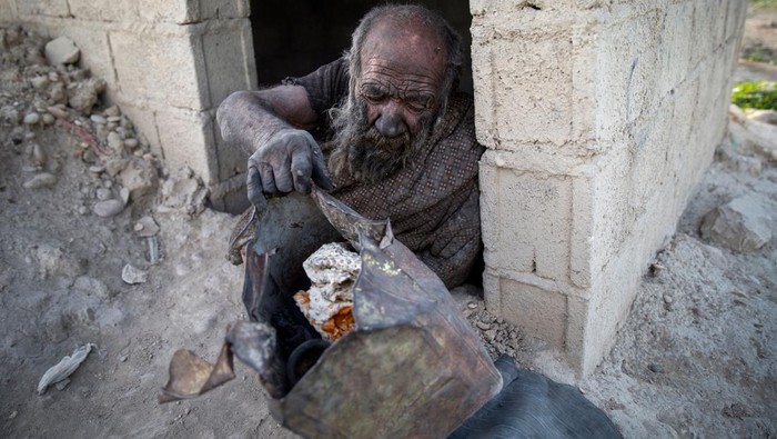 Ini Kisah Pria Terjorok di Dunia Asal Iran, Tidak Pernah Mandi Selama 60 Tahun!