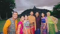 <p>Melalui caption foto, Prilly mengatakan bahwa ia bersyukur karena menjadi jadi bagian dalam acara tersebut. "Sangat-sangat bersyukur bisa menjadi bagian dari FFI 2022," tuturnya, dikutip dari akun Instagram @prillylatuconsina96. (Foto: Instagram @prillylatuconsina96)    </p>