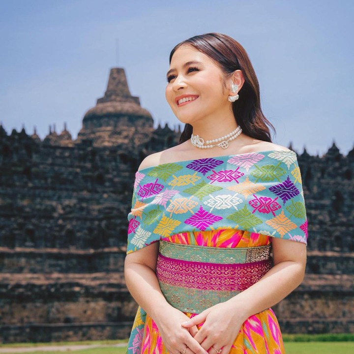 <p>Sebagai informasi, Prilly berada di sana untuk menghadiri acara malam mominasi Festival Film Indonesia 2022. (Foto: Instagram @prillylatuconsina96)    </p>