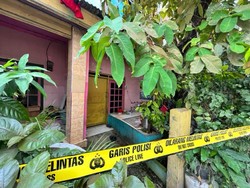 Rumah Siti Elina Wanita Berpistol Coba Terobos Istana Diberi Garis Polisi