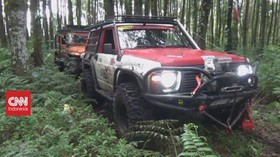 VIDEO: Puluhan Offroader Jelajahi Lereng Semeru