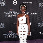 Gaya Stylish Selebriti di Premiere Black Panther: Wakanda Forever! Ada Rihanna