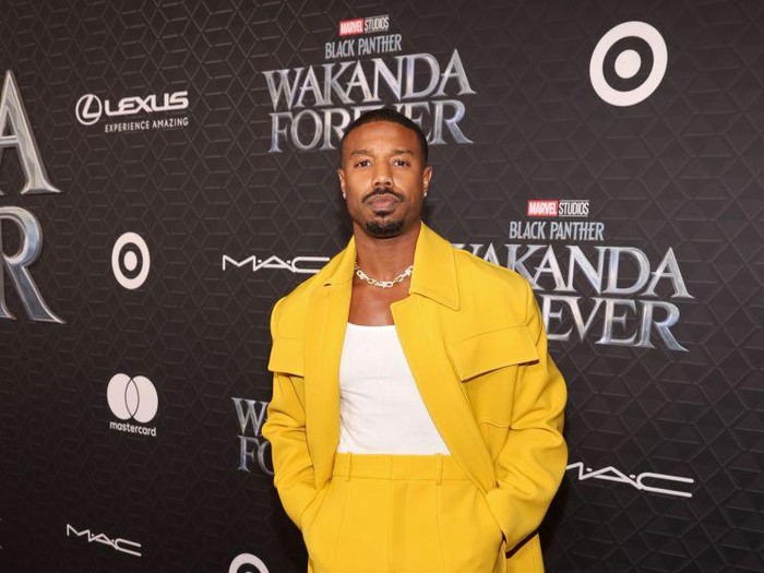 Di posisi 3 ada Michael B Jordan dengan skor 93,4%. Aktor yang terkenal lewat perannya di Black Panther ini dinilai punya ukuran hidung yang ideal./Foto: Getty Images for Disney/Jesse Grant