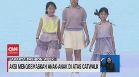VIDEO: Aksi Menggemaskan Anak-anak di Atas Catwalk