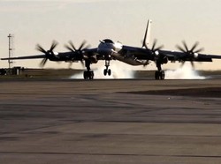 Ukraina Gempur Pangkalan Udara Rusia, Hancurkan 6 Pesawat Tempur