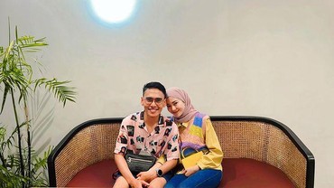 Adik Jadi Korban KDRT, 7 Potret Kakak Lesti & Tunangan Makin Mesra Dihujat