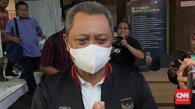 img-title Tragedi Kanjuruhan: Sudjarno Diperiksa 5 Jam dan Dicecar 30 Pertanyaan