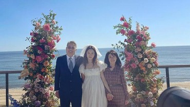 Terungkap! 7 Foto Pernikahan Gong Hyo Jin & Kevin Oh Dihadiri Orang Tua