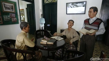 img-title Isi Teks Asli Sumpah Pemuda, Lengkap dengan Makna dan Rumusan