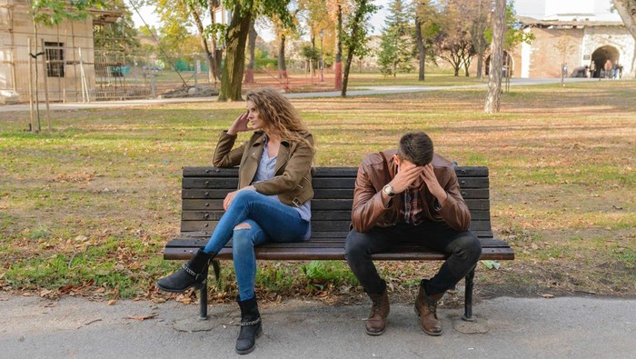 4 Alasan Mengapa Seseorang Tidak Mudah Begitu Saja Lepas dari Toxic Relationship 4 Alasan Mengapa Seseorang Tidak Mudah Begitu Saja Lepas dari Toxic Relationship