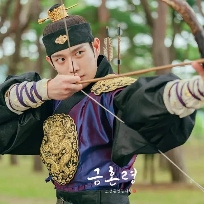 Kim Young Dae di The Forbidden Marriage Pesona Aktor Tampan Kim Young Dae di Drakor Populer