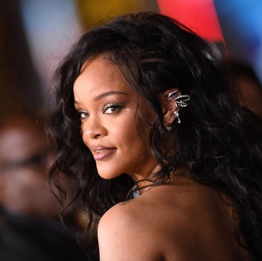 Lirik Lagu Lift Me Up (Ost. Wakanda Forever) - Rihanna