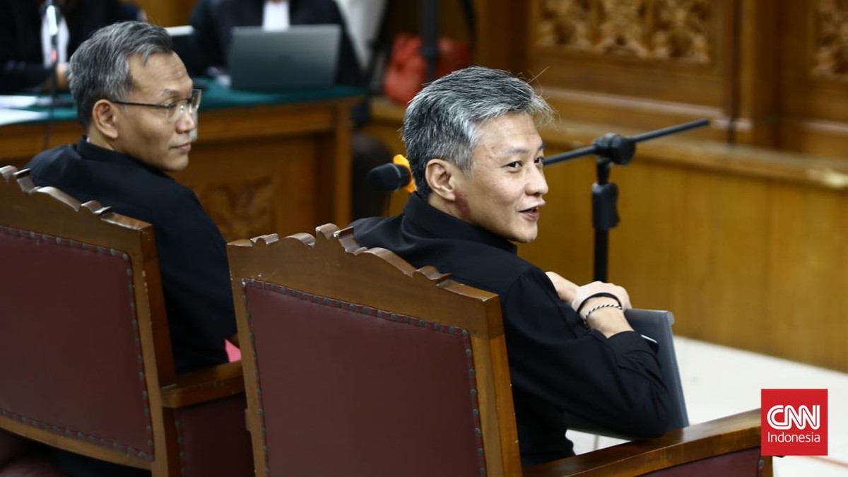 FOTO: Sidang Lanjutan Hendra Kurniawan dan Agus Nurpatria