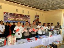8 Orang Sindikat Upal Senilai Rp 3 M di Mesuji Ditangkap!