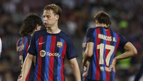 Barcelona Tersingkir dari Liga Champions, Messi Menggema di Camp Nou