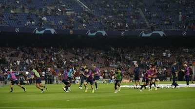 img-title Inter Menang, Netizen Ejek Barcelona ke Liga Malam Jumat