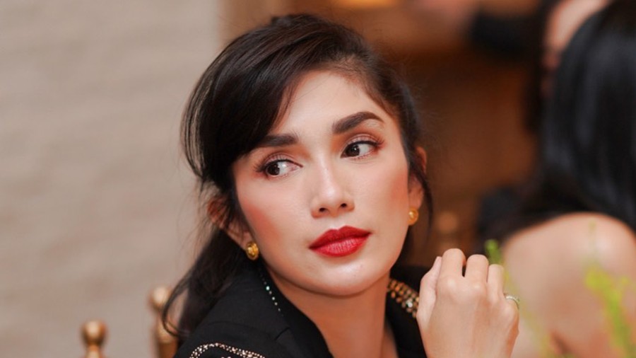 Ussy Sulistiawaty