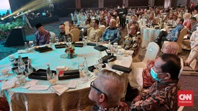 Anies dan Luhut Duduk Semeja dengan JK di HUT Kalla Group