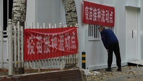 FOTO: Covid Gentayangan Makin Gila Bikin Kota di China Kompak Lockdown