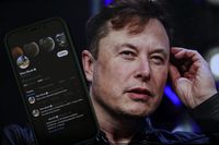 Resmi Dibeli, Elon Musk PHK Sejumlah Bos Twitter! Kira-kira Mau ...