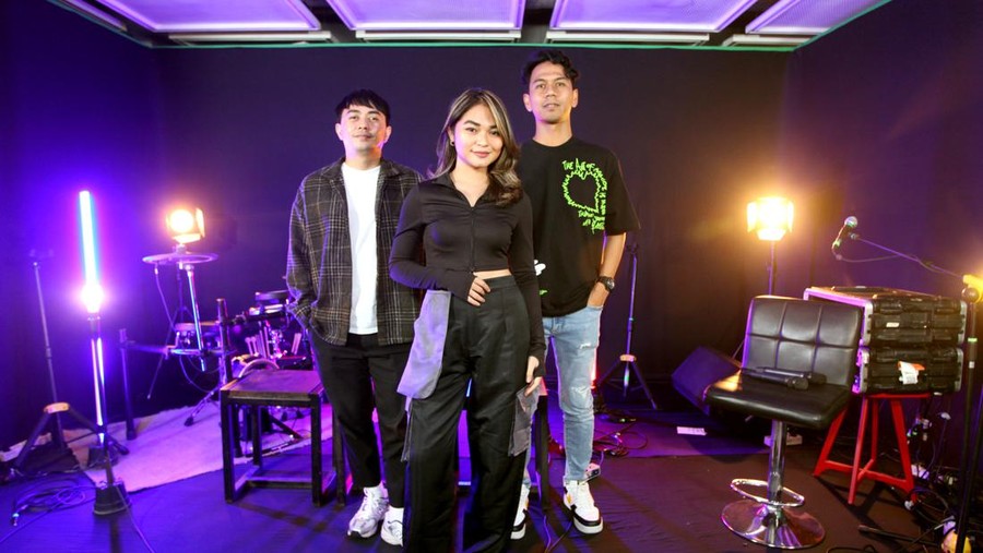 Geisha tanpa Robby Satria di Main Stage detikcom.