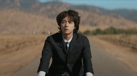 Big Hit Jawab Rumor Jin BTS Mulai Wamil 13 Desember