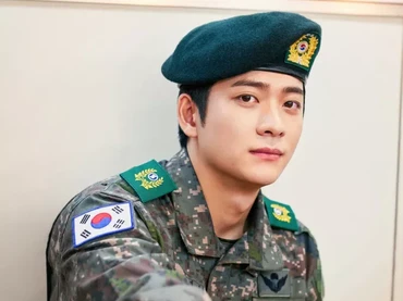 Jalani Wamil, Kang Tae Oh Terpilih Jadi Instruktur Latihan Militer