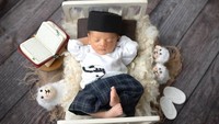 7 Potret Gaya Photoshoot Newborn Anak Artis, Menggemaskan Banget!