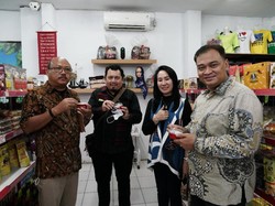 Dapat Kemudahan Perizinan, Wanita Ini Sukses Kembangkan Usaha Souvenir