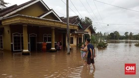 Satu Orang Tewas Kesetrum Imbas Banjir Bandar Lampung