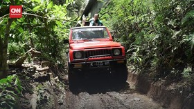VIDEO: Berwisata Naik Jip Keliling Desa di Kaki Gunung Merbabu