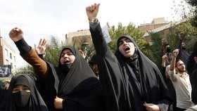 img-title Alasan Iran Kaji Ulang Aturan Wajib Hijab yang Picu Demo Besar