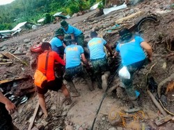 Filipina Revisi Korban Tewas Badai Tropis Jadi 45 Orang