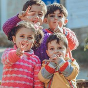 Nggak Cuma Menggemaskan, 4 Hal Sederhana tapi Bermakna Besar Ini Bisa Kamu Pelajari dari Seorang Anak Kecil, Cek!
