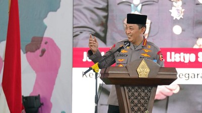 Kapolri Janji Tak Ada Lagi Gas Air Mata di Stadion Indonesia