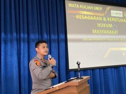 Di Depan Mahasiswa, Kapolsek Tanjung Duren Bicara Jaga Pergaulan dari Narkoba