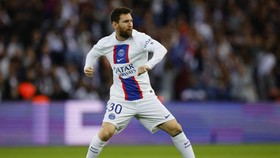 FOTO: Sihir Messi Bawa PSG Menang