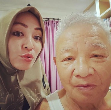 Terpopuler: Angelina Sondakh Minta Maaf ke Ayah hingga Artis Korban Itaewon