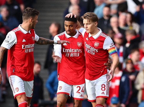 Tak Ada Lagi Ban Kapten Pelangi di Liga Inggris Musim Ini