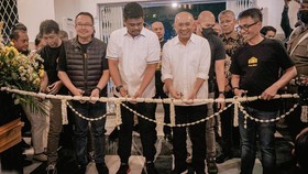 Dampingi Teten Masduki, Bobby Nasution Resmikan Pos Bloc Medan