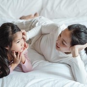 Jadi Teman Curhat yang Menyenangkan untuk Anak Tidak Susah Kok, Begini Caranya!