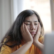 4 Ciri-ciri Kamu adalah Orang Toxic untuk Dirimu Sendiri, Cek Ada yang Sering Dilakukan?