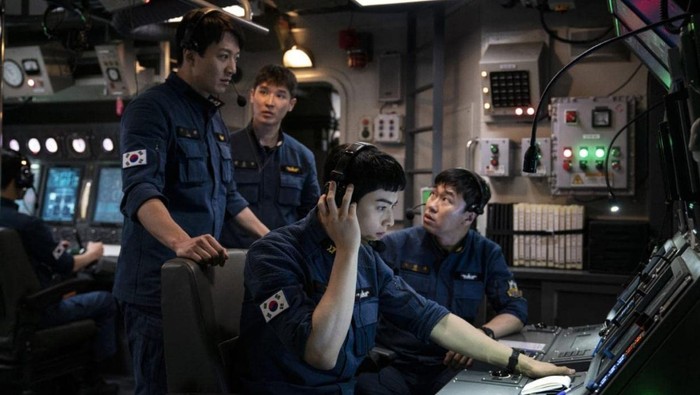 Siap Tayang di Bioskop Indonesia, Lee Jong Suk Hingga Cha Eun Woo Jadi Angkatan Laut Korea di Film 'Decibel'