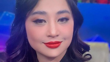 img-title Inikah Tampang Fans Leslar yang Hina Dewi Perssik Saat Ditangkap Polisi?