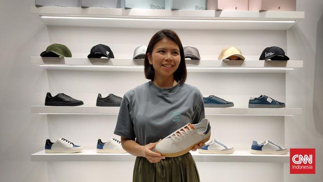 Mantan atlet bulutangkis nasional Greysia Polii kini merambah ke bisnis sepatu. Sepatu jadi fashion item favoritnya sejak kecil, bahkan sampai dibawa tidur.