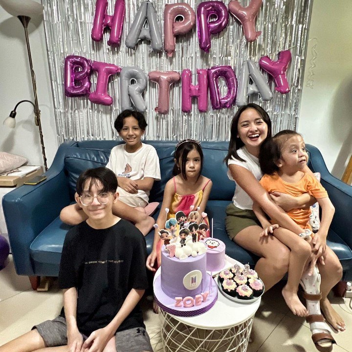 <p>Joana Alexandra mulai sering membagikan kesehariannya di akun Instagram pribadinya. Ia sempat berhenti main media sosial setelah sang suami meninggal dunia pada 19 Mei 2021 lalu. Kini Joana menjadi <em>single mom</em>. (Foto: Instagram@joanaalexandra)</p>