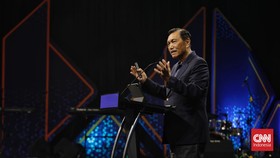 Luhut Bantah JK soal Pekerja Nikel dan Tukang Las Banyak dari China
