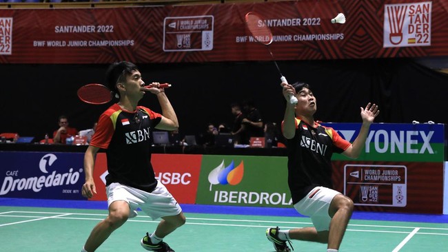 Muhammad Putra Erwiansyah/Patra Harapan Rindorindo kalah dari Xu Hua Yu/Zhu Yi Jun pada final Kejuaraan Dunia Junior 2022.